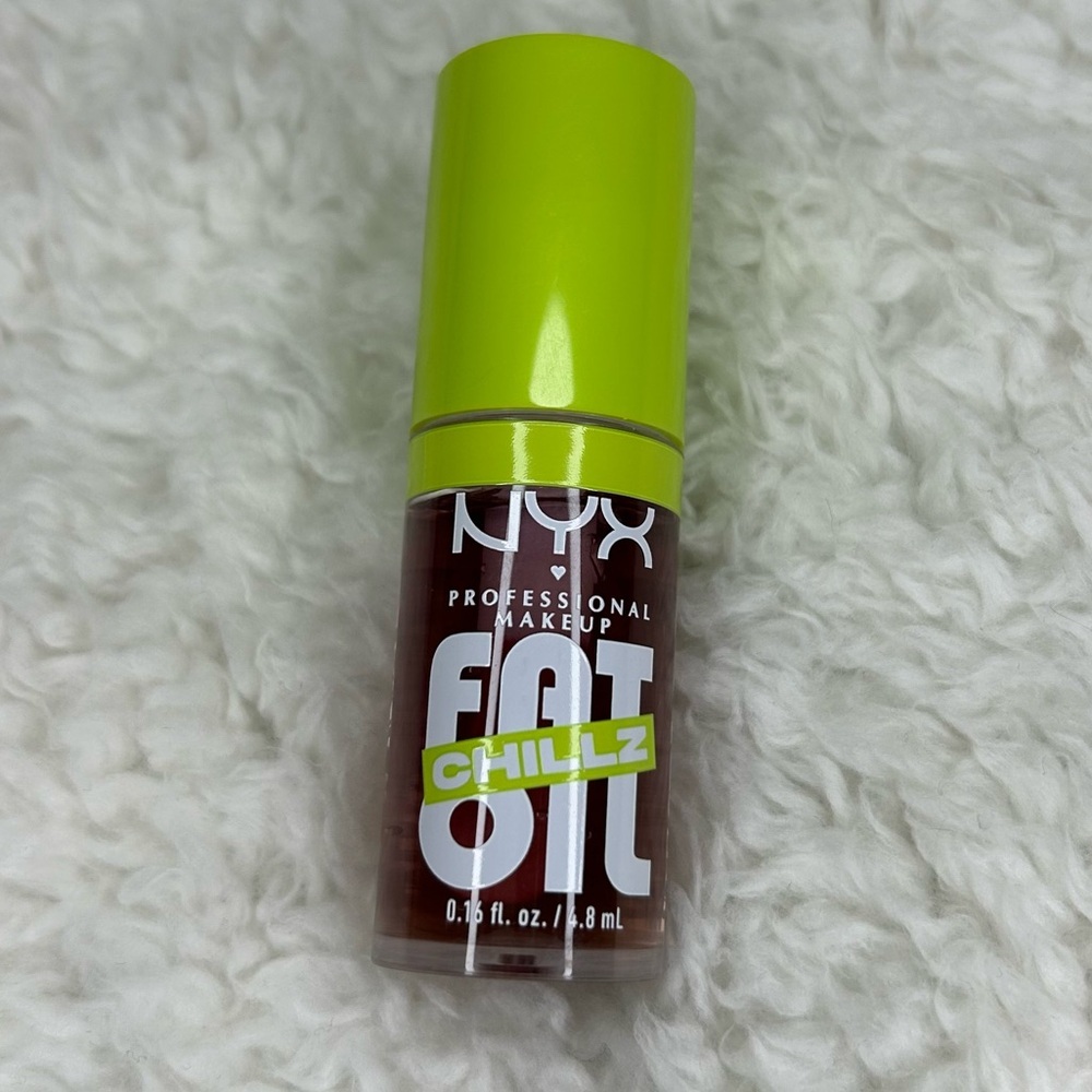 NYX Chillz Cooling Lip Oil Strawberry Slush NEW